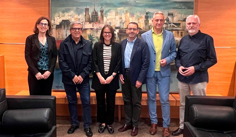 Els metges i els veterinaris catalans treballaran de la mà per promoure la visió d’Una Sola Salut' data-no-retina=